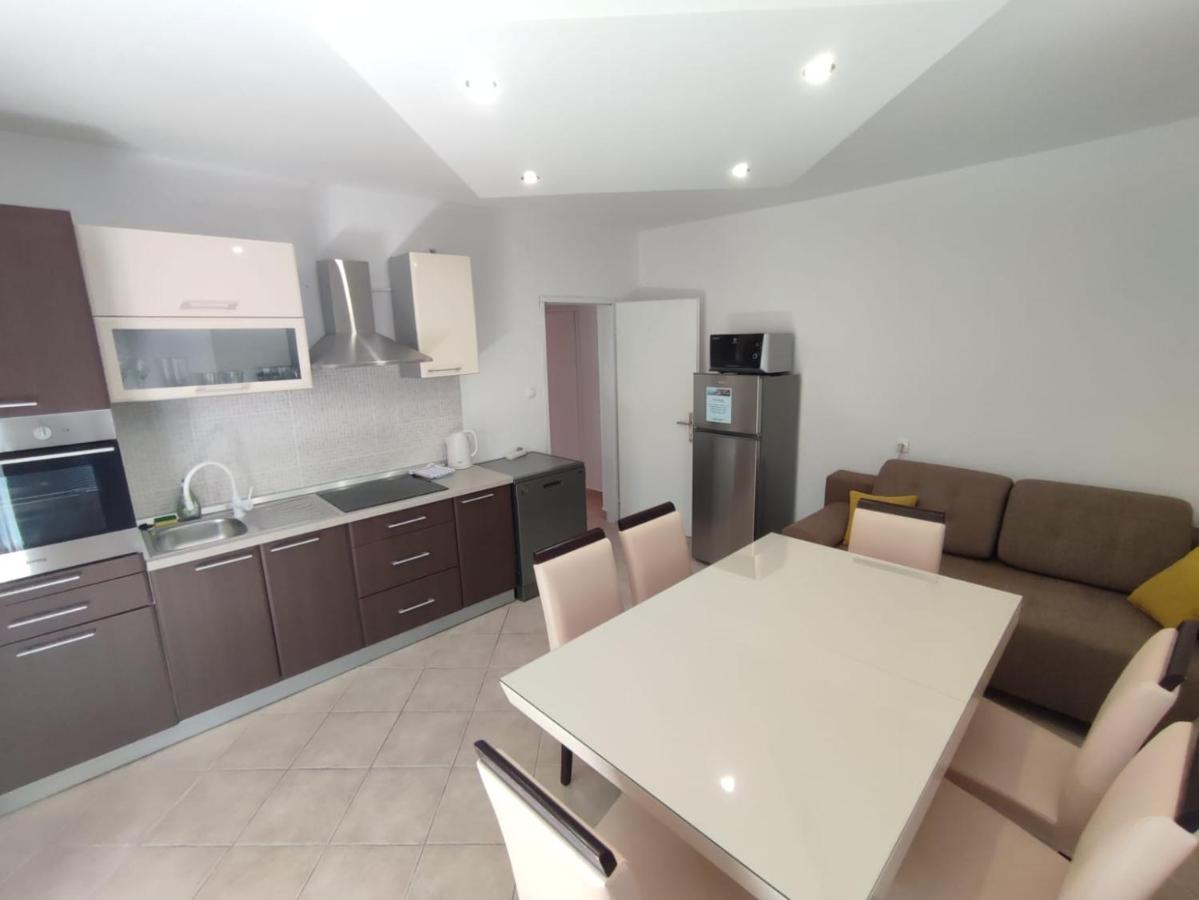Apartments Laus Завалатица Екстериор снимка
