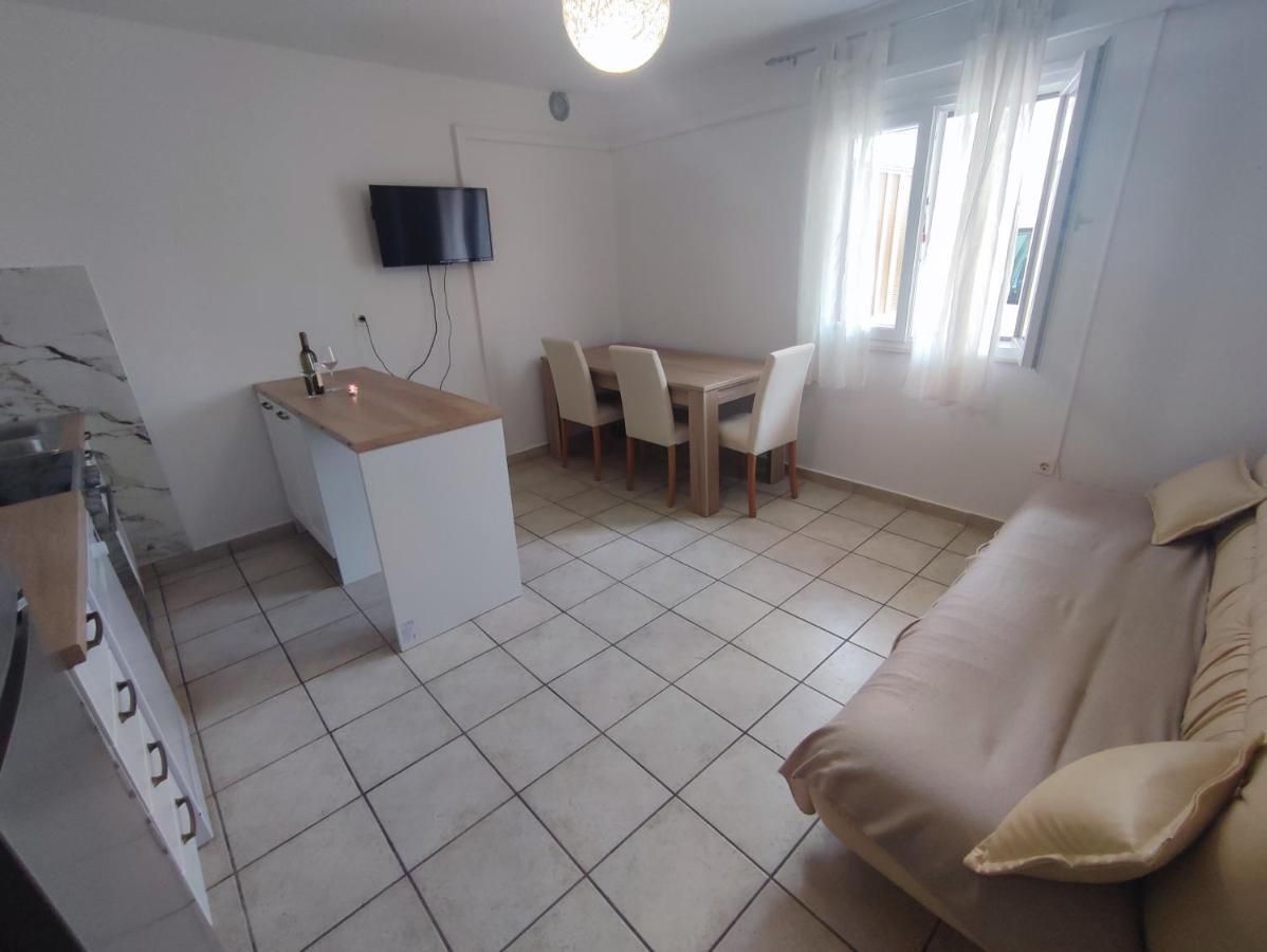 Apartments Laus Завалатица Екстериор снимка