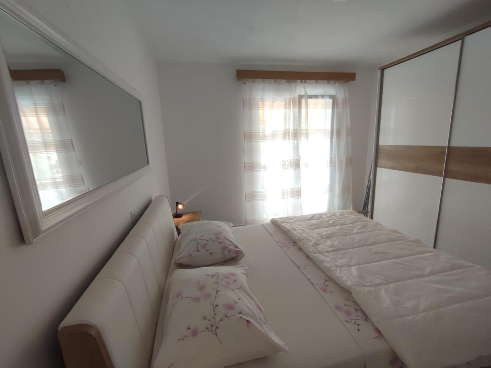 Apartments Laus Завалатица Екстериор снимка