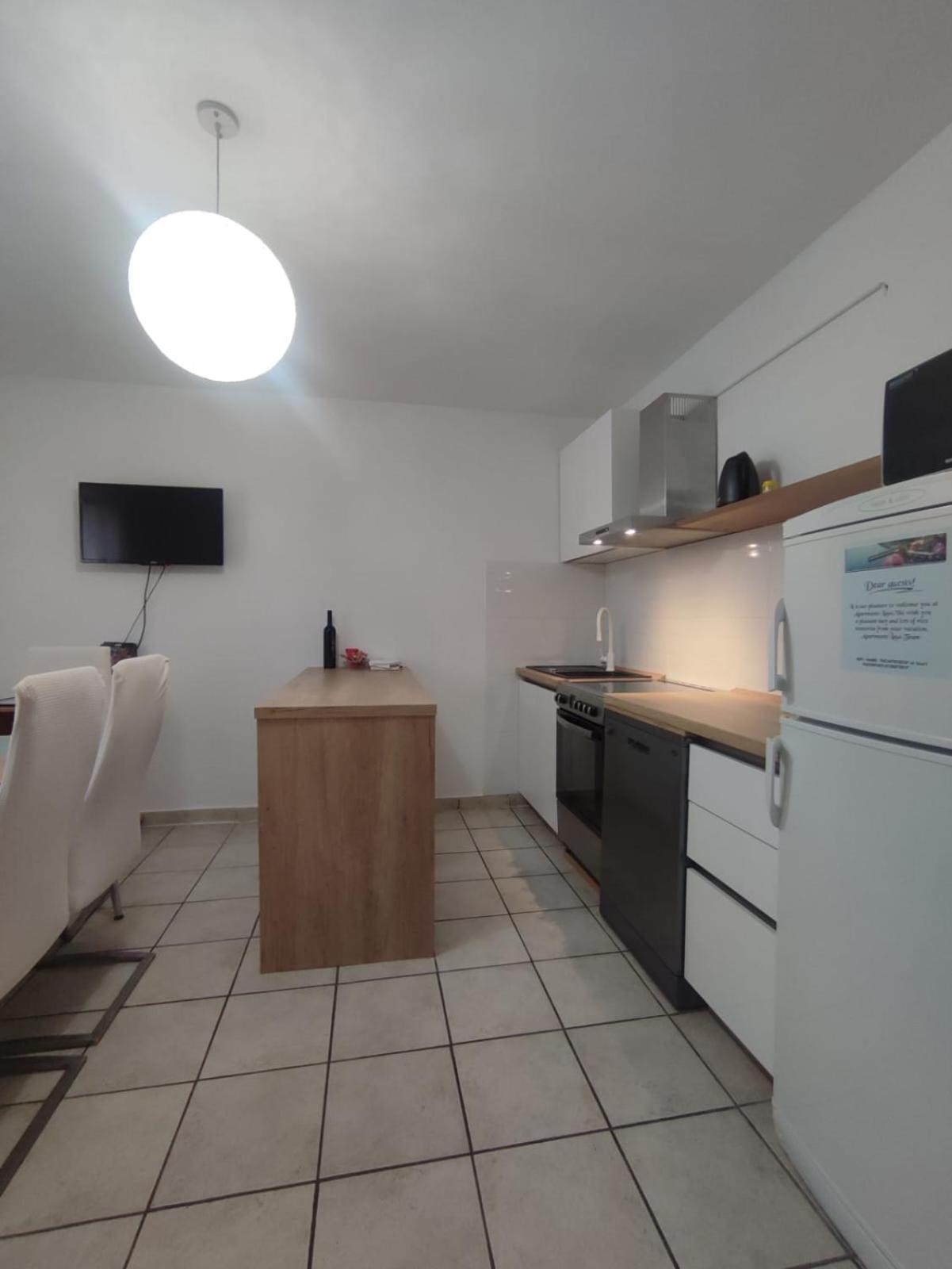 Apartments Laus Завалатица Екстериор снимка