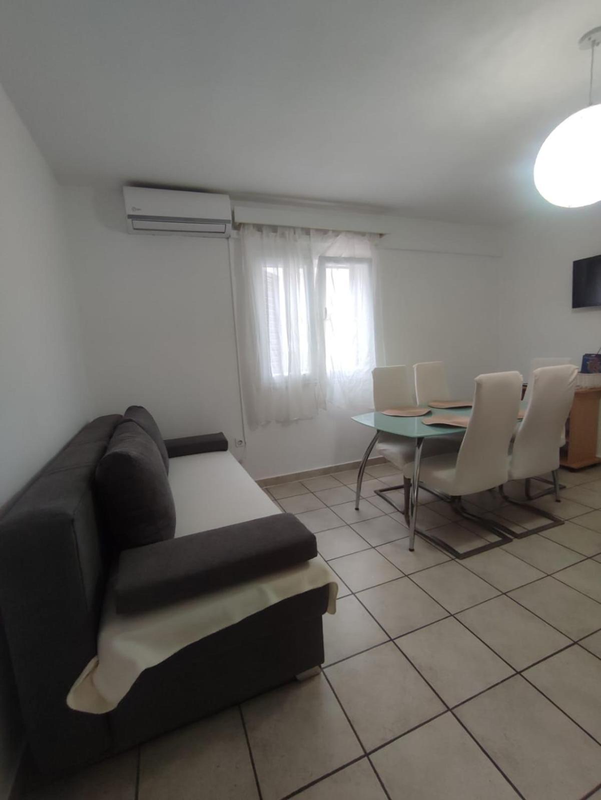 Apartments Laus Завалатица Екстериор снимка
